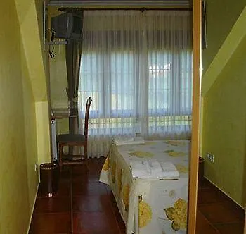 Pugide 2* Llanes
