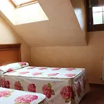 Pugide Hotel 2*