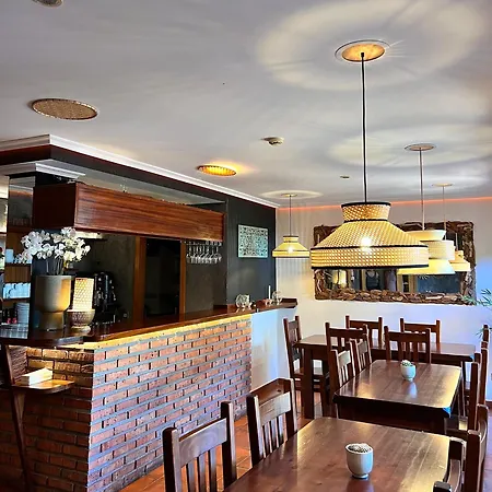 Pugide Hotel 2*