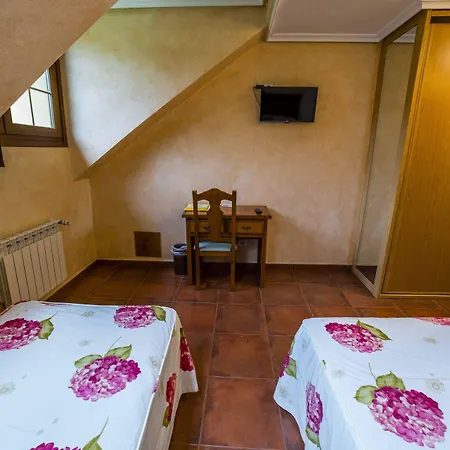 Hotel Pugide 2*