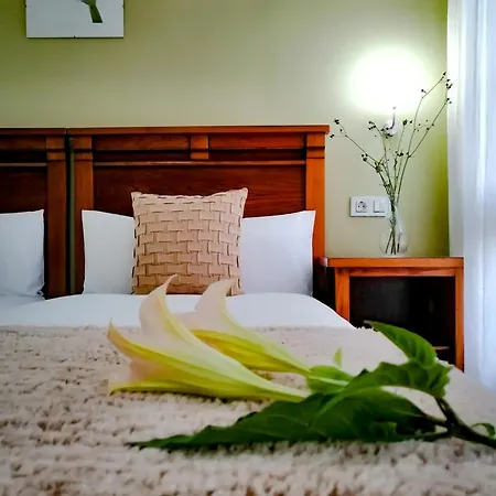 Pugide Hotel