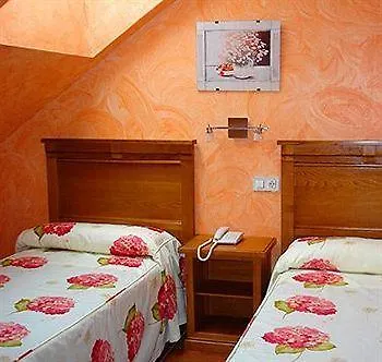 Pugide Hotell Llanes