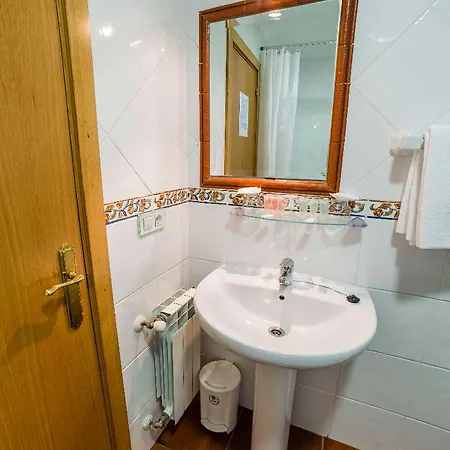 Pugide Hotell Llanes